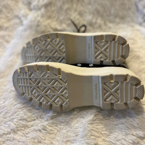 RARE color. Converse "lugged varsity" Chuck Taylor women's 7.5. Bruins! - Picture 7 of 10